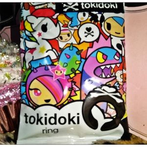 Tokidoki anime ring skull and bones